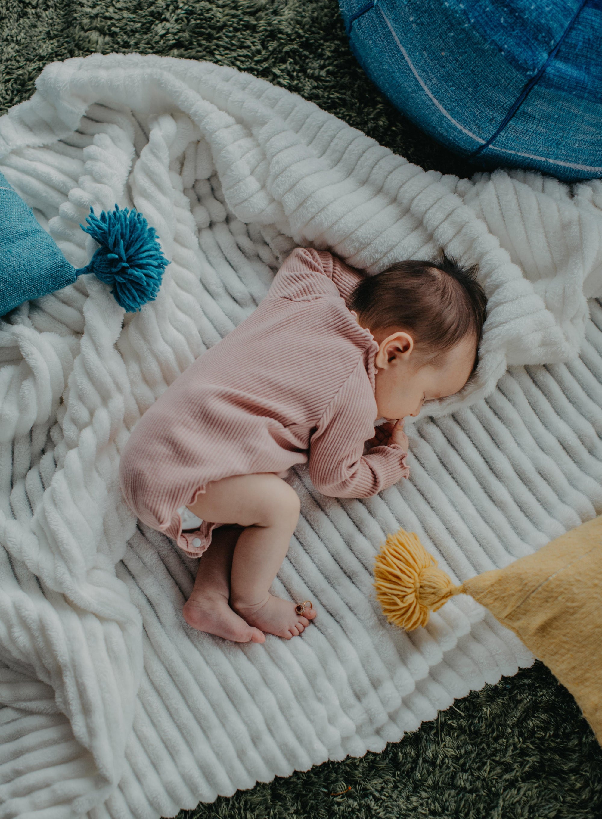Need to Read: Top 10 Links around Newborn Sleep-Amara Organic Foods