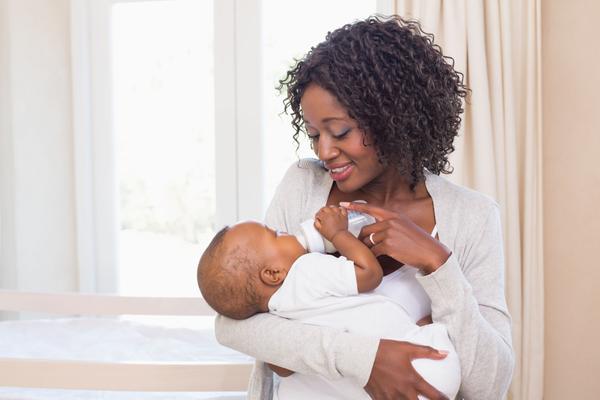 The Basics of Baby Feeding Schedules: Why, When and How to Start a Routine