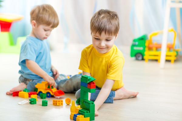 5 Tips to Improve Toddler Play Skills